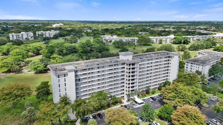Real estate property located at 575 Oaks Ln #508, Broward, No 61 Palm-aire Country Cl, Pompano Beach, FL