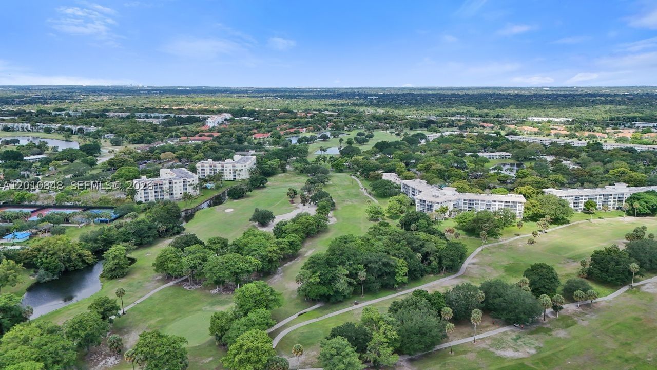 Real estate property located at 575 Oaks Ln #508, Broward, No 61 Palm-aire Country Cl, Pompano Beach, FL
