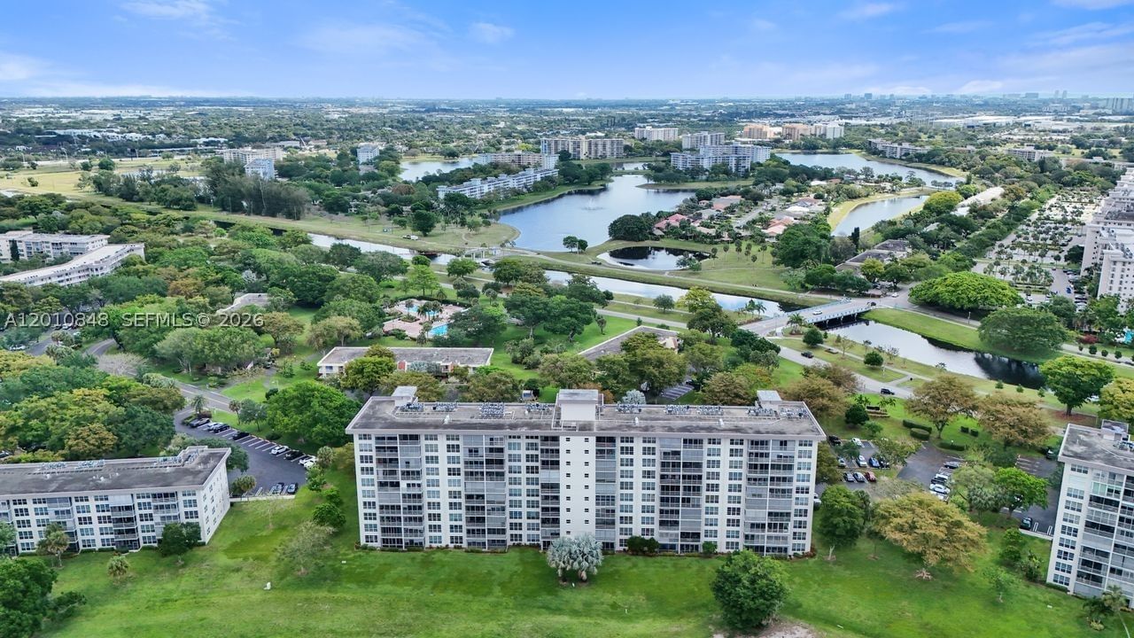 Real estate property located at 575 Oaks Ln #508, Broward, No 61 Palm-aire Country Cl, Pompano Beach, FL