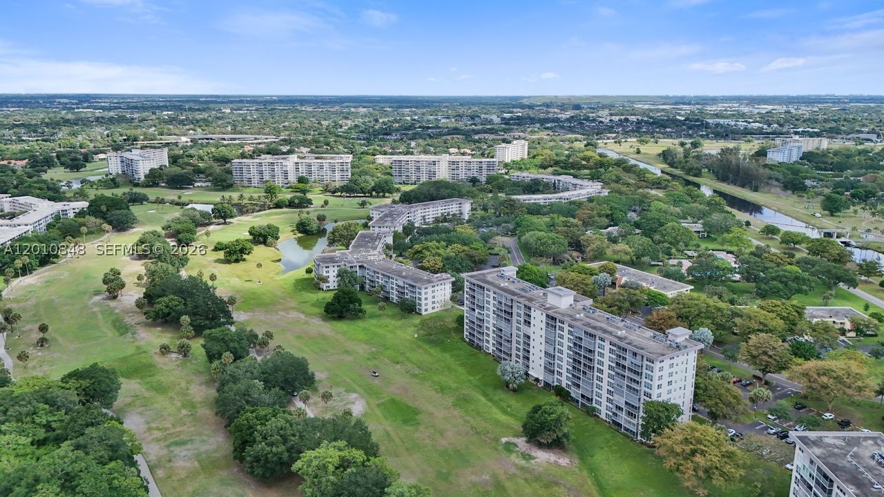 Real estate property located at 575 Oaks Ln #508, Broward, No 61 Palm-aire Country Cl, Pompano Beach, FL