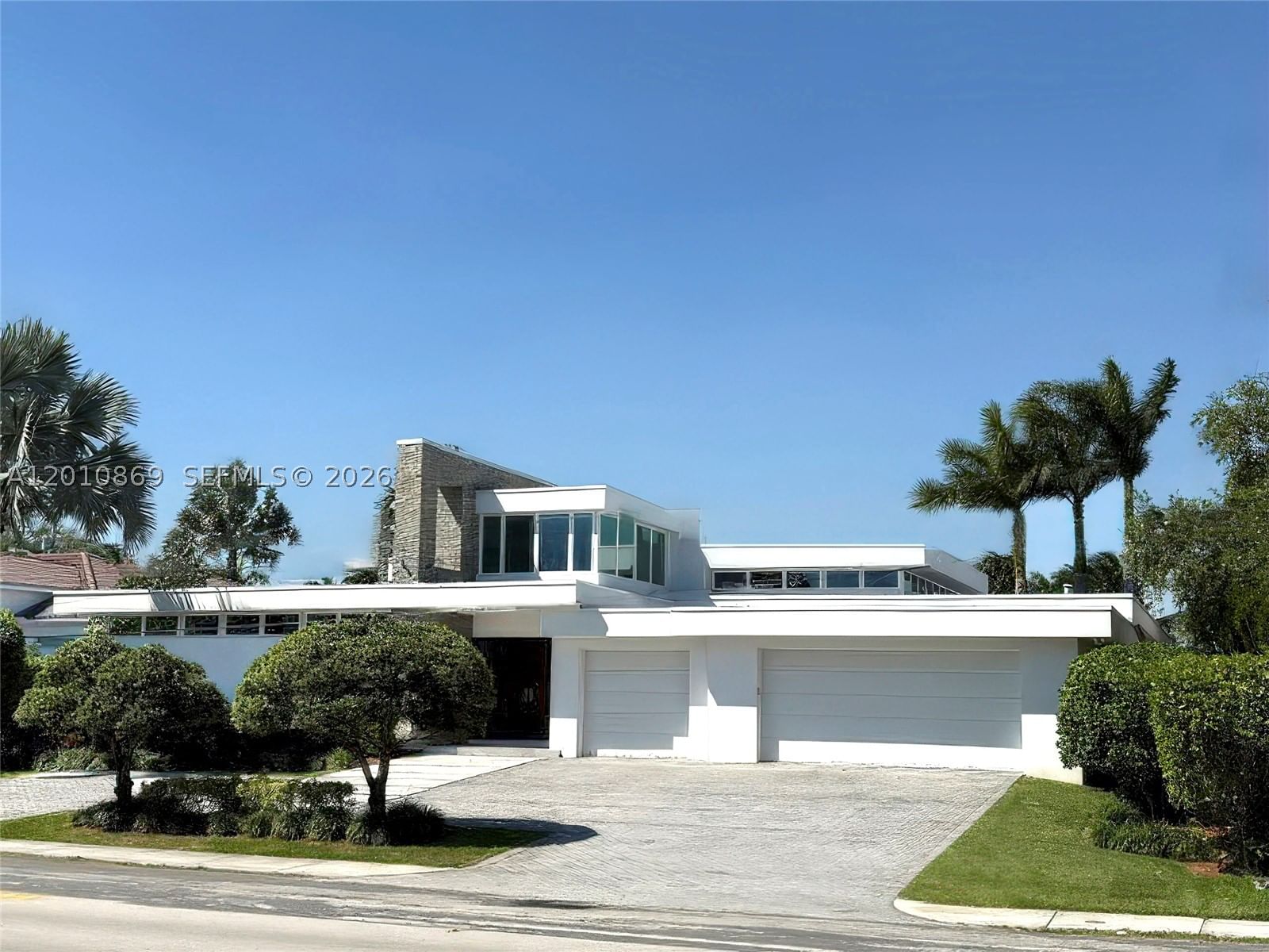Real estate property located at 907 Diplomat Pkwy, Broward, Diplomat Golf Estates, Hallandale Beach, FL