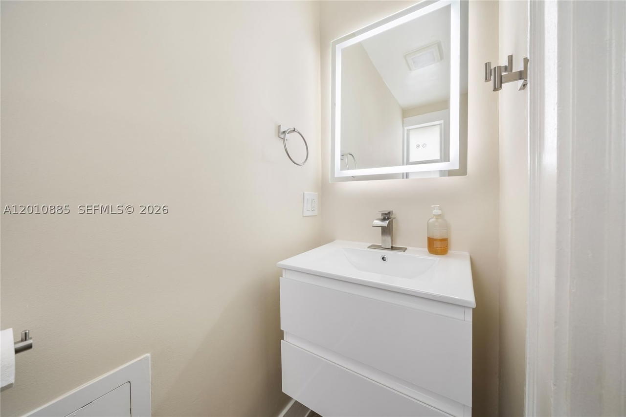 Real estate property located at 4501 Prairie Ave #1, Miami-dade, The Ewing Condo, Miami Beach, FL