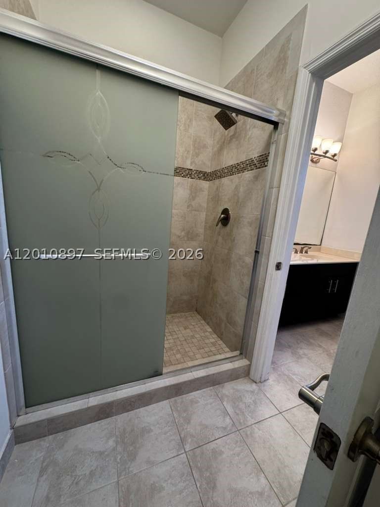 Real estate property located at , Miami-dade, Champion Lakes, Miami, FL