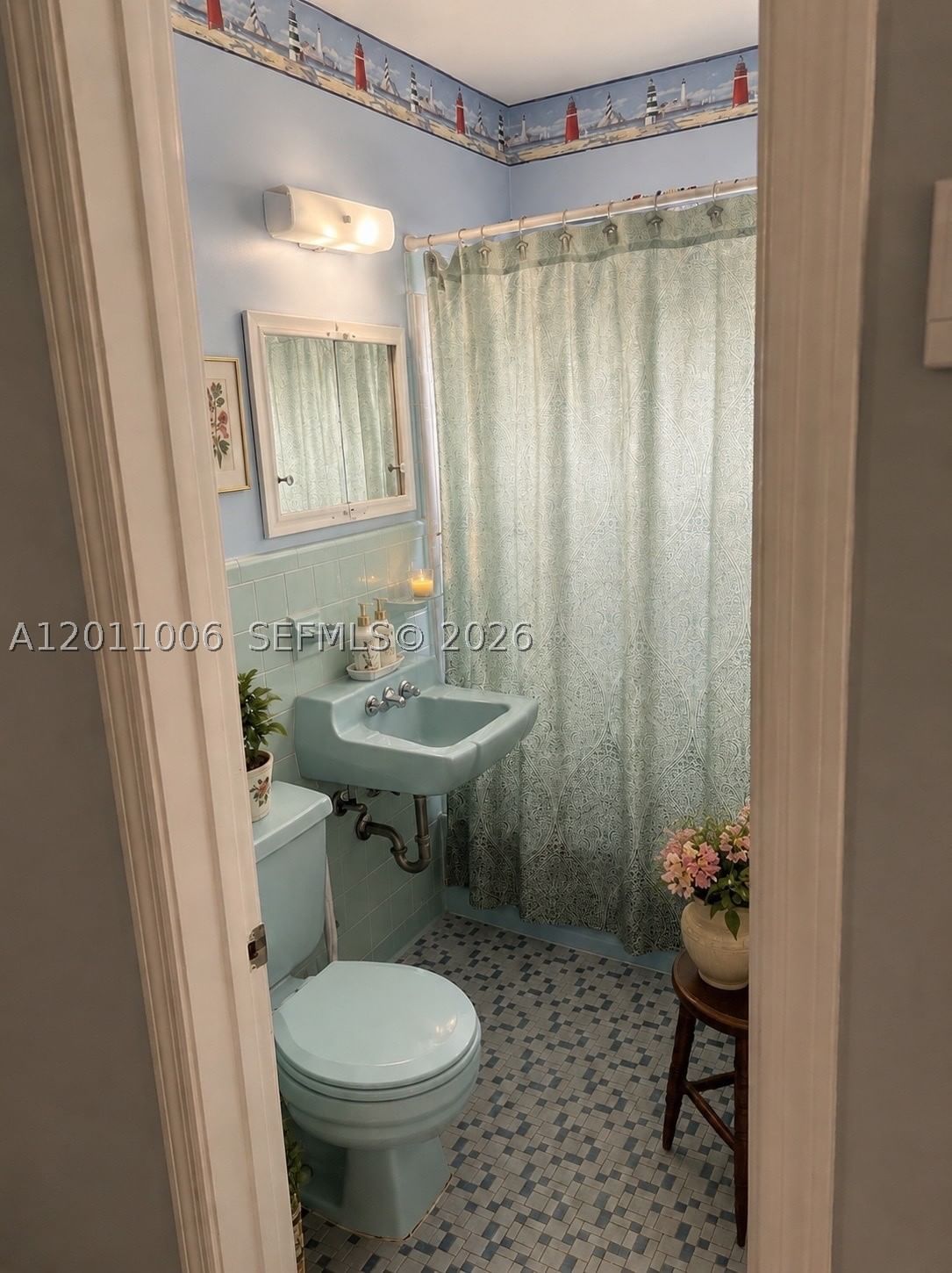 Real estate property located at 4825 111th Ave, Miami-dade, Westwood Lake 5th Addn, Miami, FL