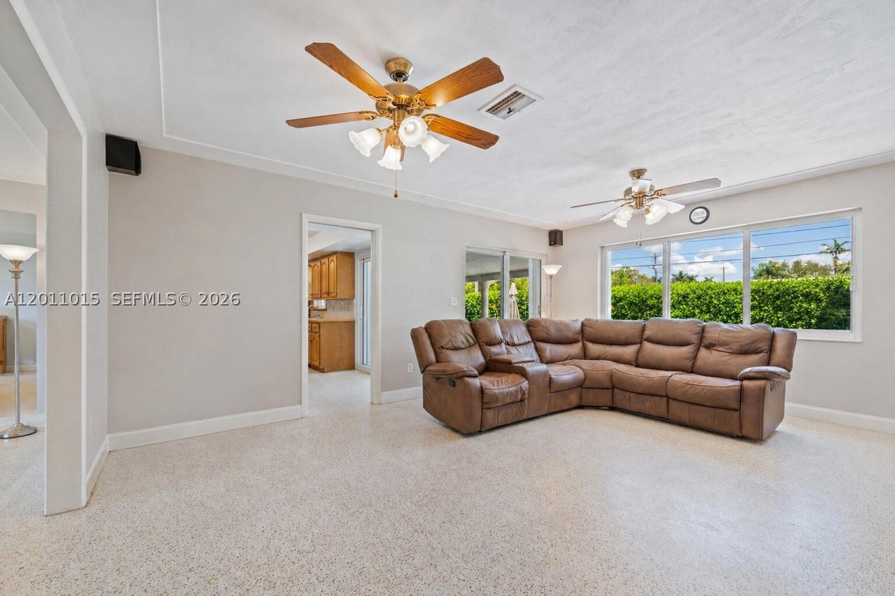 Real estate property located at 81 18th St, Miami-dade, Downer Palms Div 2, Homestead, FL