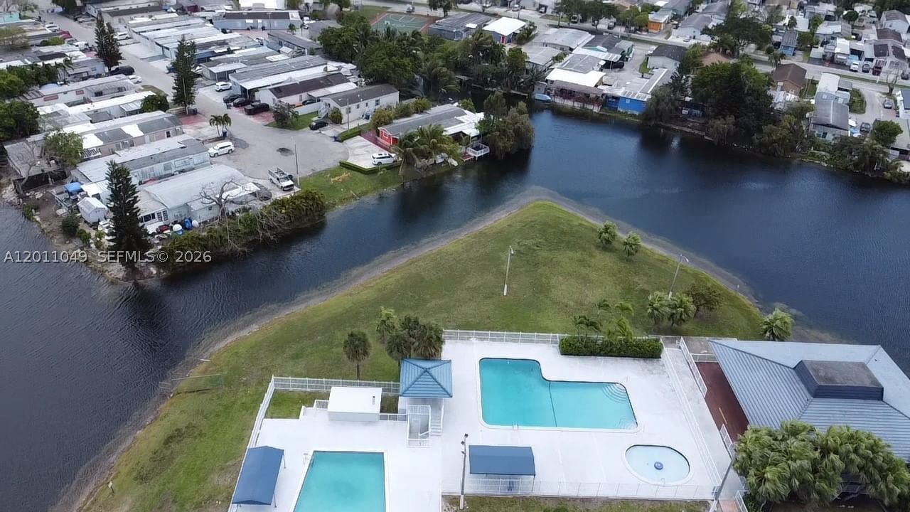 Real estate property located at 1495 131st AVE, Miami-dade, University Lakes, Miami, FL