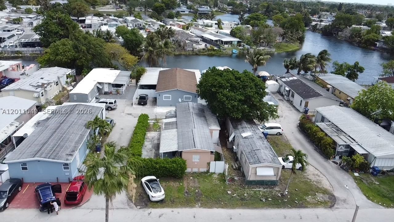 Real estate property located at 1495 131st AVE, Miami-dade, University Lakes, Miami, FL