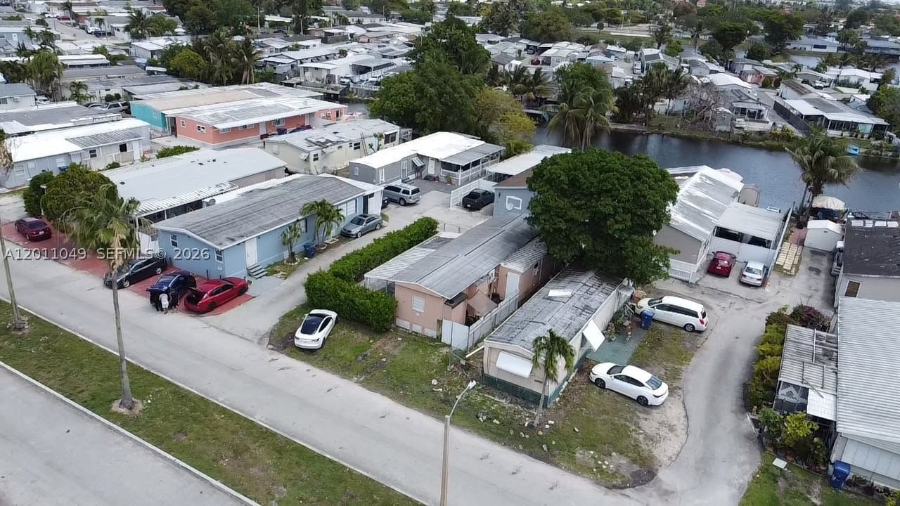 Real estate property located at 1495 131st AVE, Miami-dade, University Lakes, Miami, FL