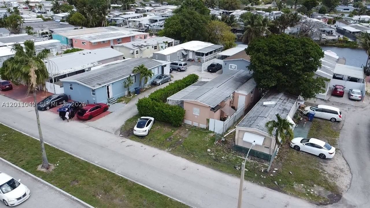 Real estate property located at 1495 131st AVE, Miami-dade, University Lakes, Miami, FL
