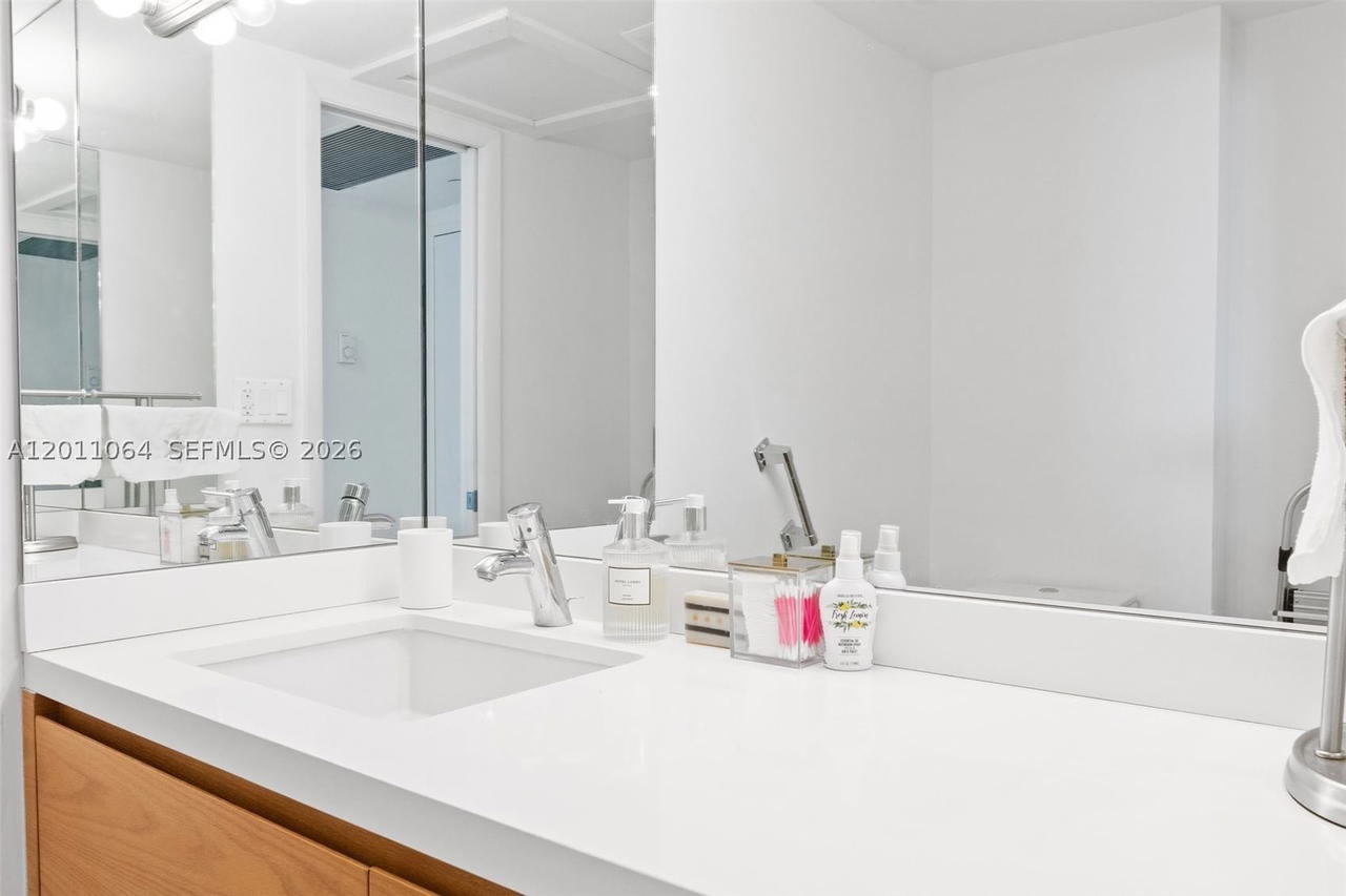 Real estate property located at 2301 Collins Ave #504, Miami-dade, Roney Palace Condo, Miami Beach, FL