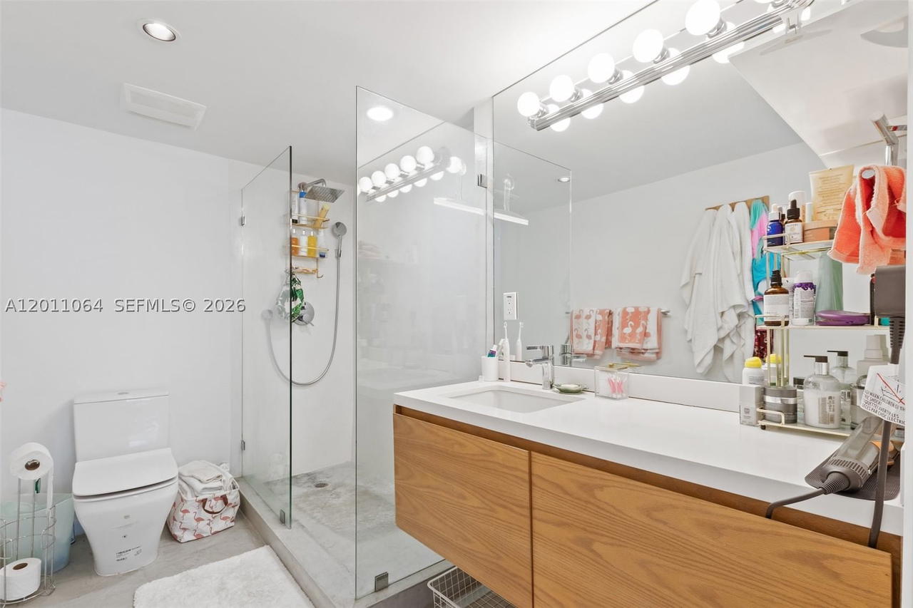 Real estate property located at 2301 Collins Ave #504, Miami-dade, Roney Palace Condo, Miami Beach, FL