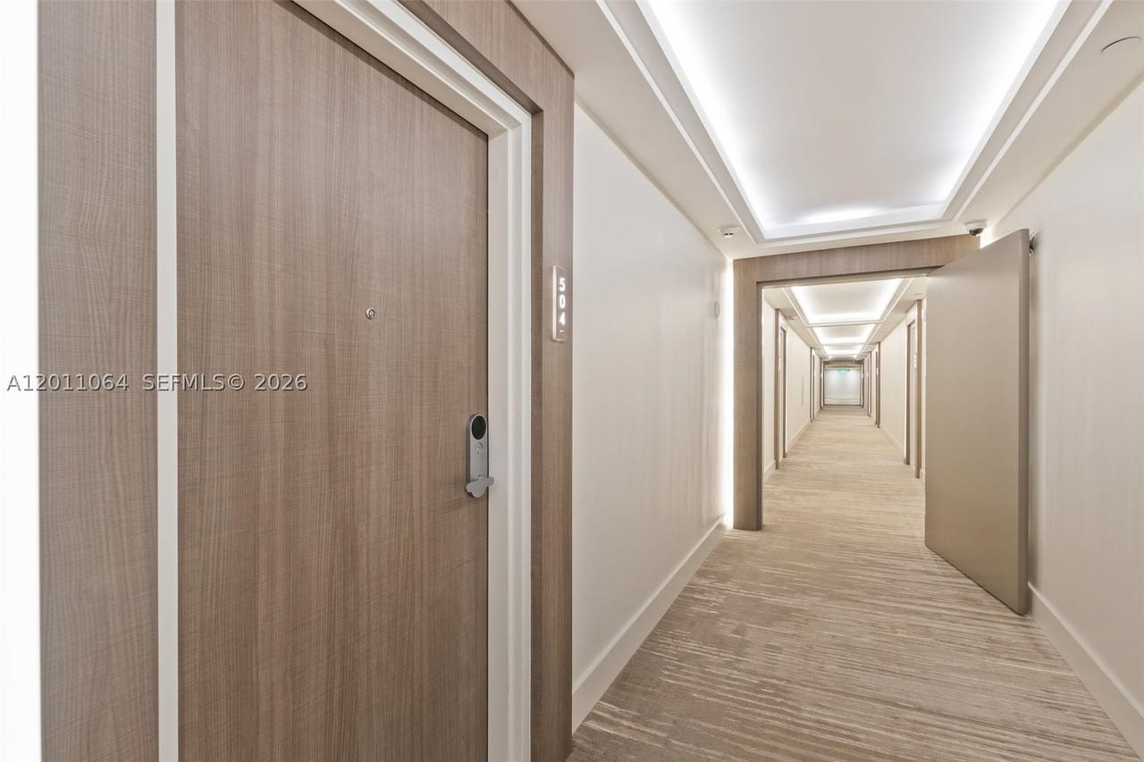 Real estate property located at 2301 Collins Ave #504, Miami-dade, Roney Palace Condo, Miami Beach, FL