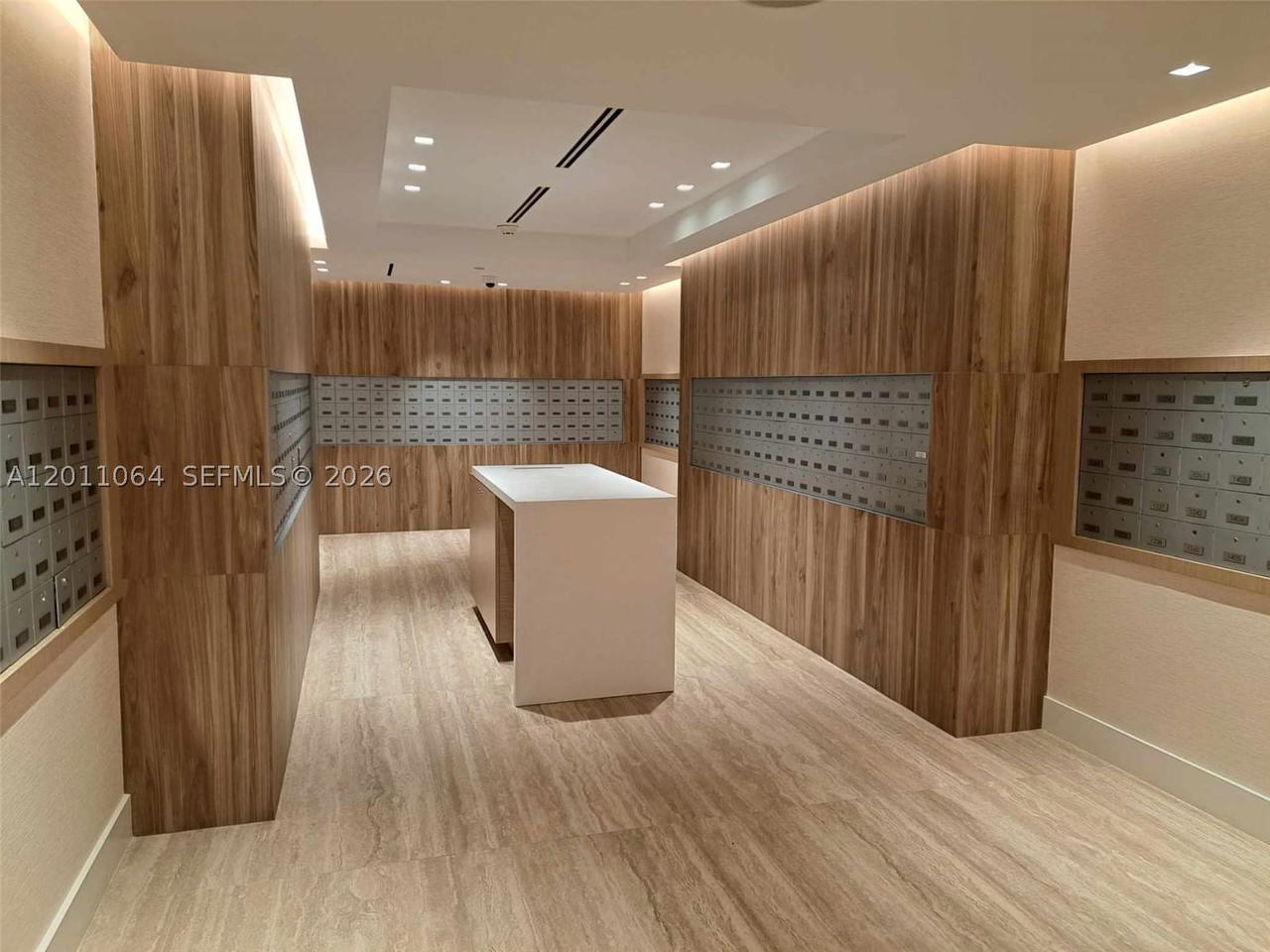 Real estate property located at 2301 Collins Ave #504, Miami-dade, Roney Palace Condo, Miami Beach, FL