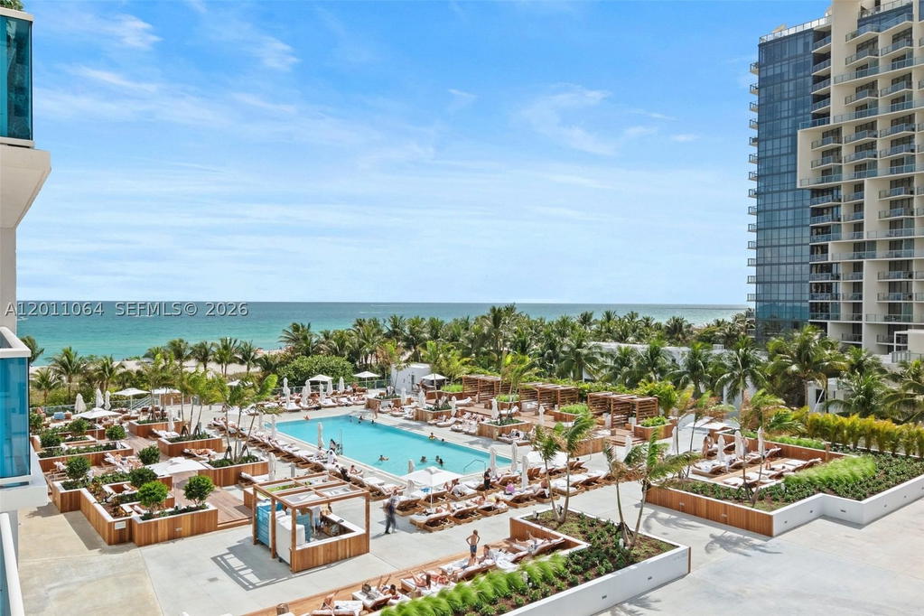 Real estate property located at 2301 Collins Ave #504, Miami-dade, Roney Palace Condo, Miami Beach, FL