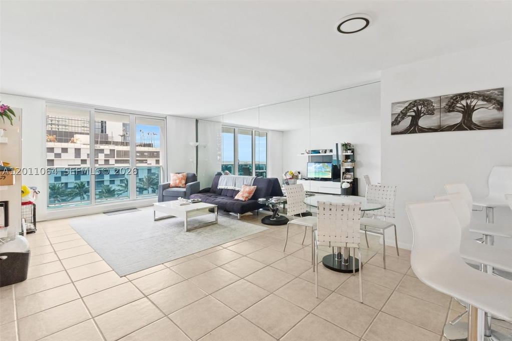 Real estate property located at 2301 Collins Ave #504, Miami-dade, Roney Palace Condo, Miami Beach, FL