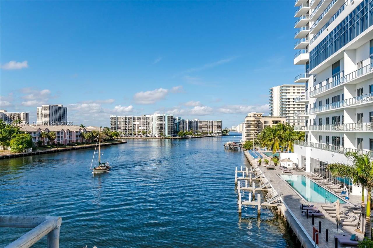 Real estate property located at 4010 Ocean Dr R1808, Broward, Hyde Beach House, Hollywood, FL