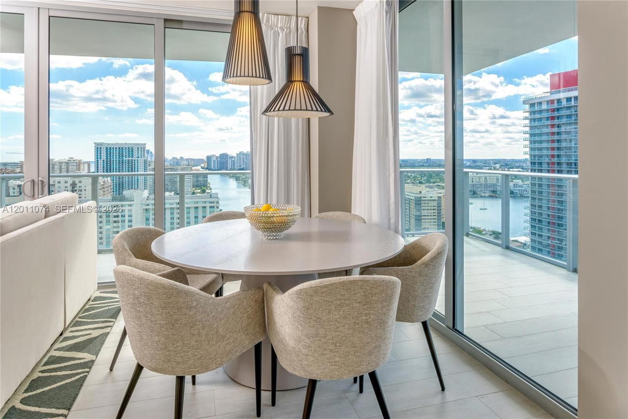Real estate property located at 4010 Ocean Dr R1808, Broward, Hyde Beach House, Hollywood, FL