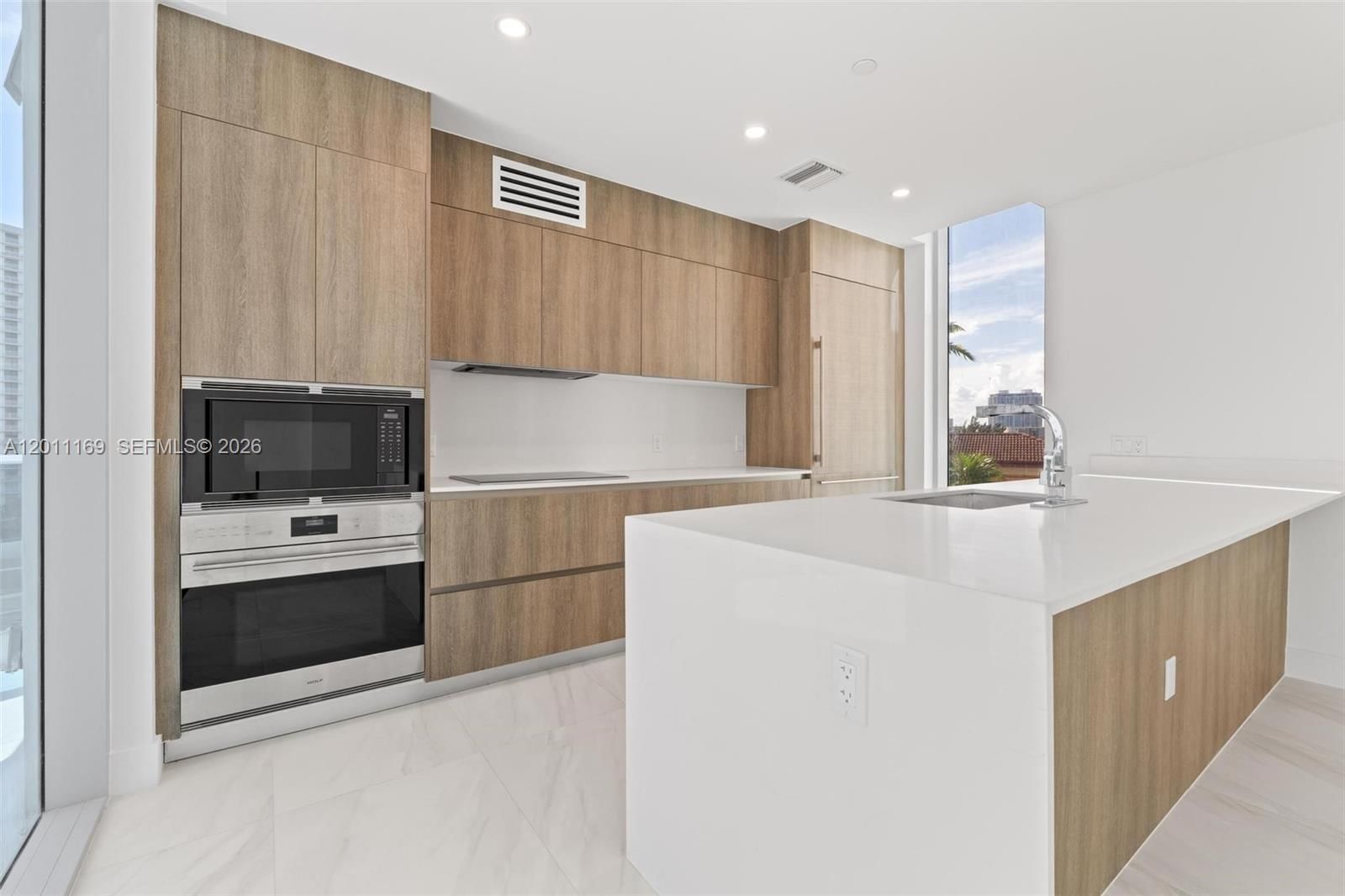 Real estate property located at 17550 Collins Ave #501, Miami-dade, Tatums Sub Govt, Sunny Isles Beach, FL