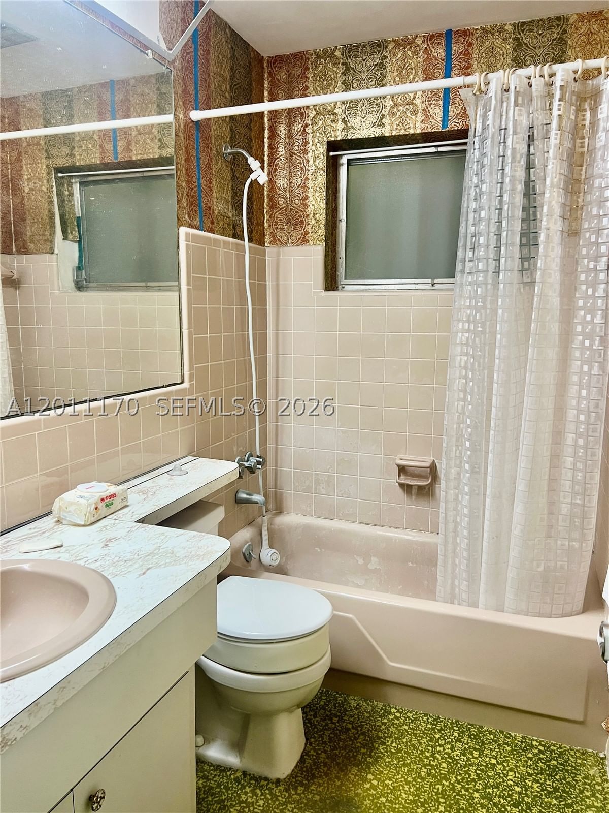 Real estate property located at 4402 43rd Ter, Broward, Mainlands Of Tamarac Lake, Tamarac, FL