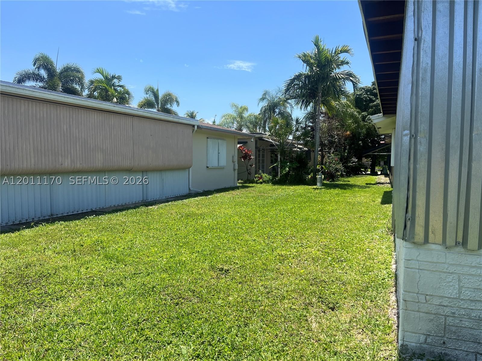 Real estate property located at 4402 43rd Ter, Broward, Mainlands Of Tamarac Lake, Tamarac, FL