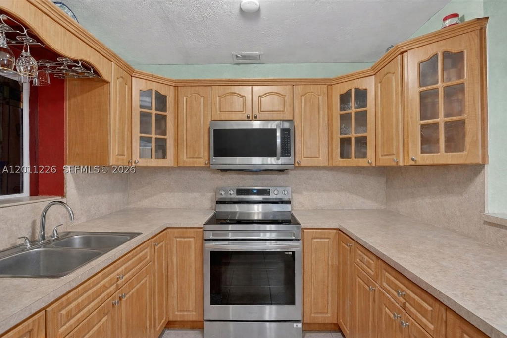 Real estate property located at 4271 192nd St, Miami-dade, Carol City Gardens, Miami Gardens, FL