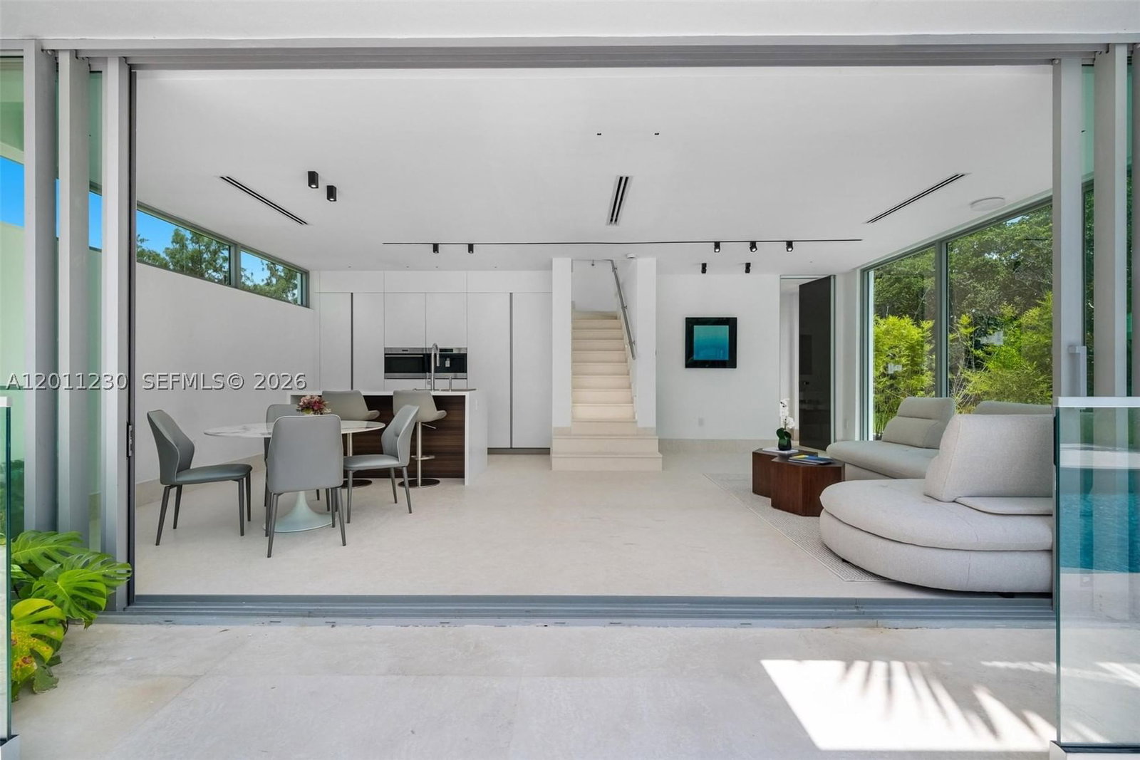 Real estate property located at 3280 Lake Ridge Lane, Broward, Estates Of Swan Lake, Weston, FL