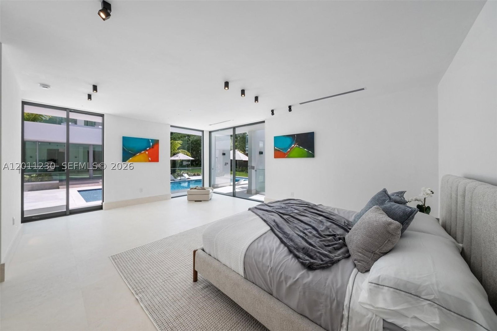 Real estate property located at 3280 Lake Ridge Lane, Broward, Estates Of Swan Lake, Weston, FL