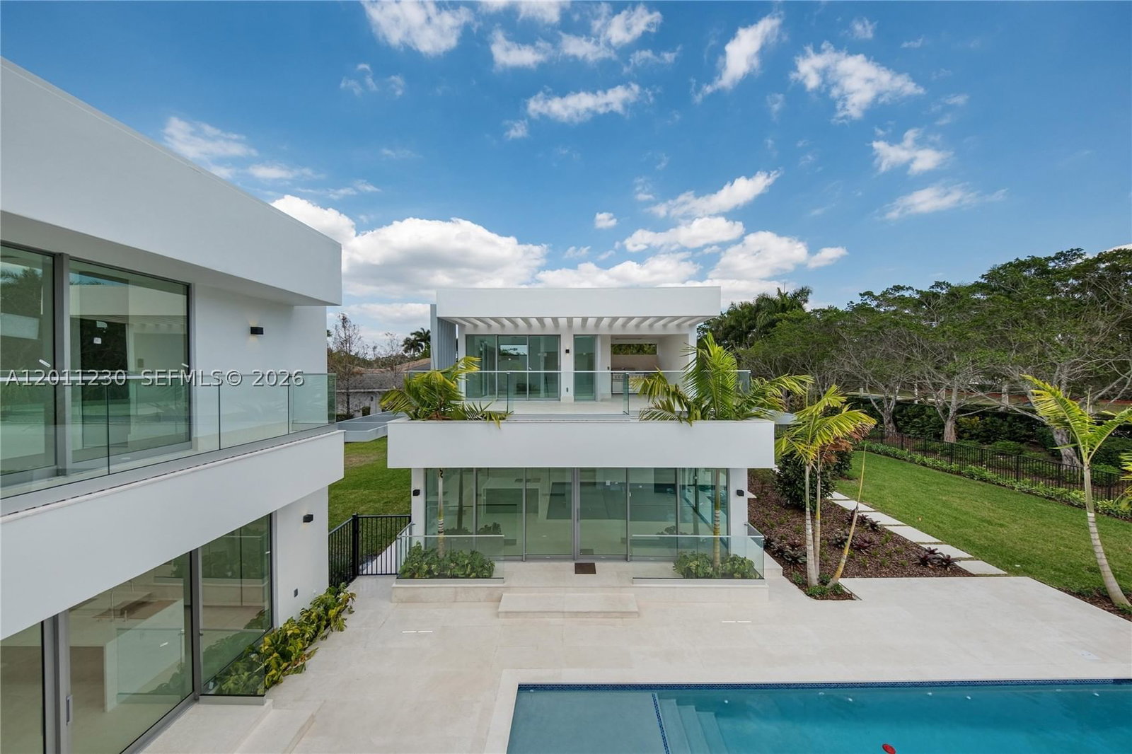 Real estate property located at 3280 Lake Ridge Lane, Broward, Estates Of Swan Lake, Weston, FL