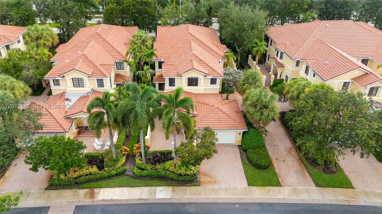 Real estate property located at 1559 Passion Vine Cr #7-2, Broward, Mariposa Pointe At Weston, Weston, FL