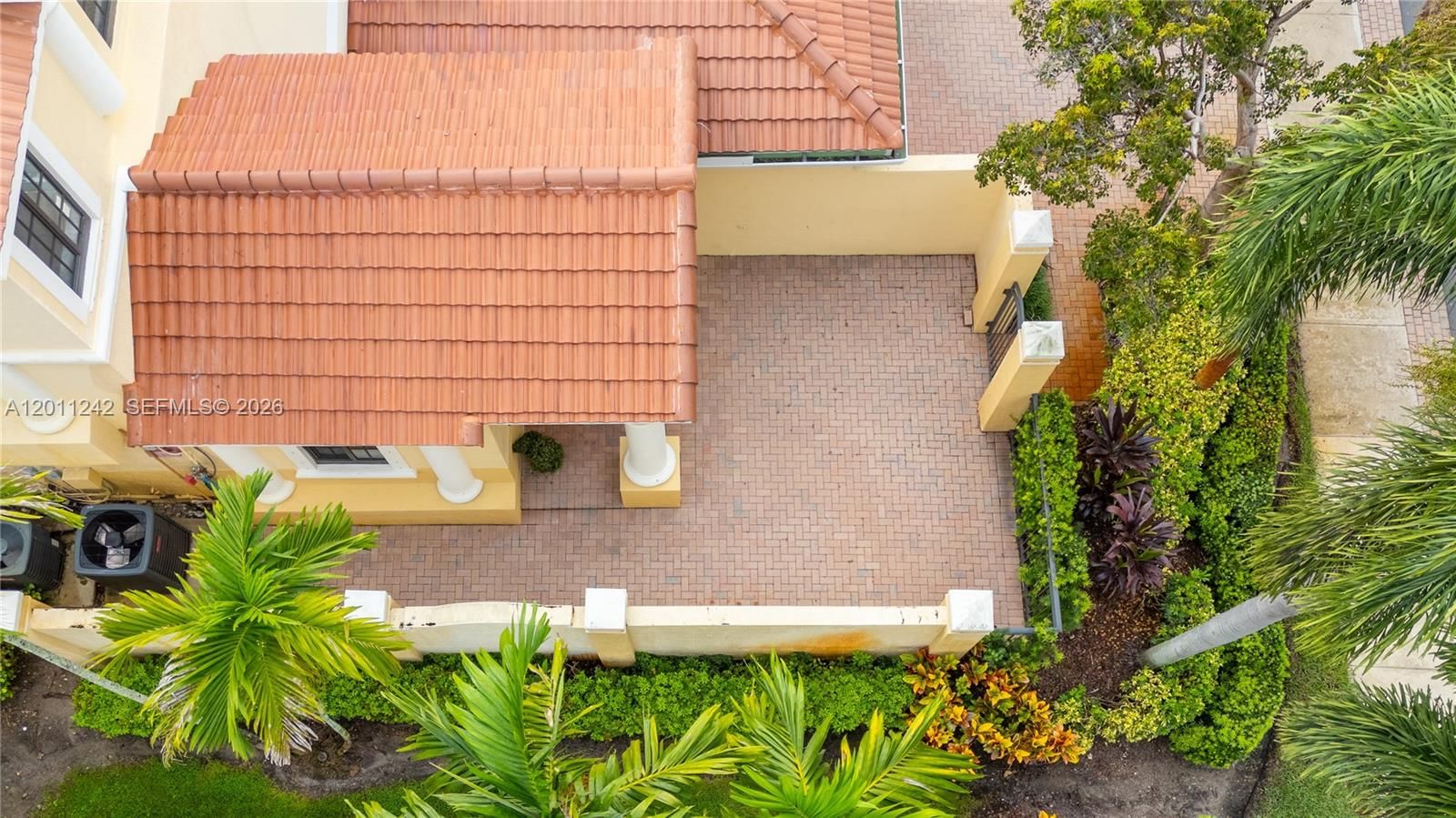 Real estate property located at 1559 Passion Vine Cr #7-2, Broward, Mariposa Pointe At Weston, Weston, FL