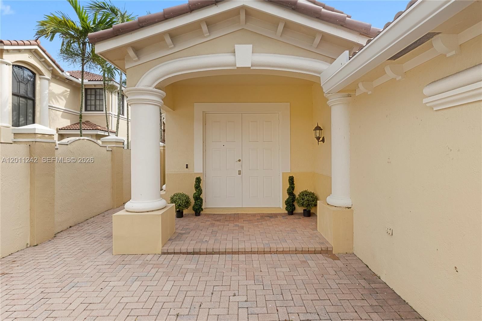 Real estate property located at 1559 Passion Vine Cr #7-2, Broward, Mariposa Pointe At Weston, Weston, FL