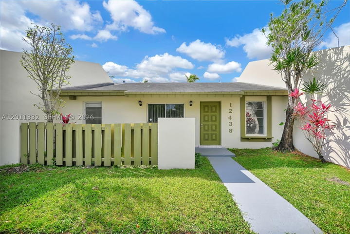 Real estate property located at 12438 115th Ter, Miami-dade, Devon-aire Villas Sec 6, Miami, FL