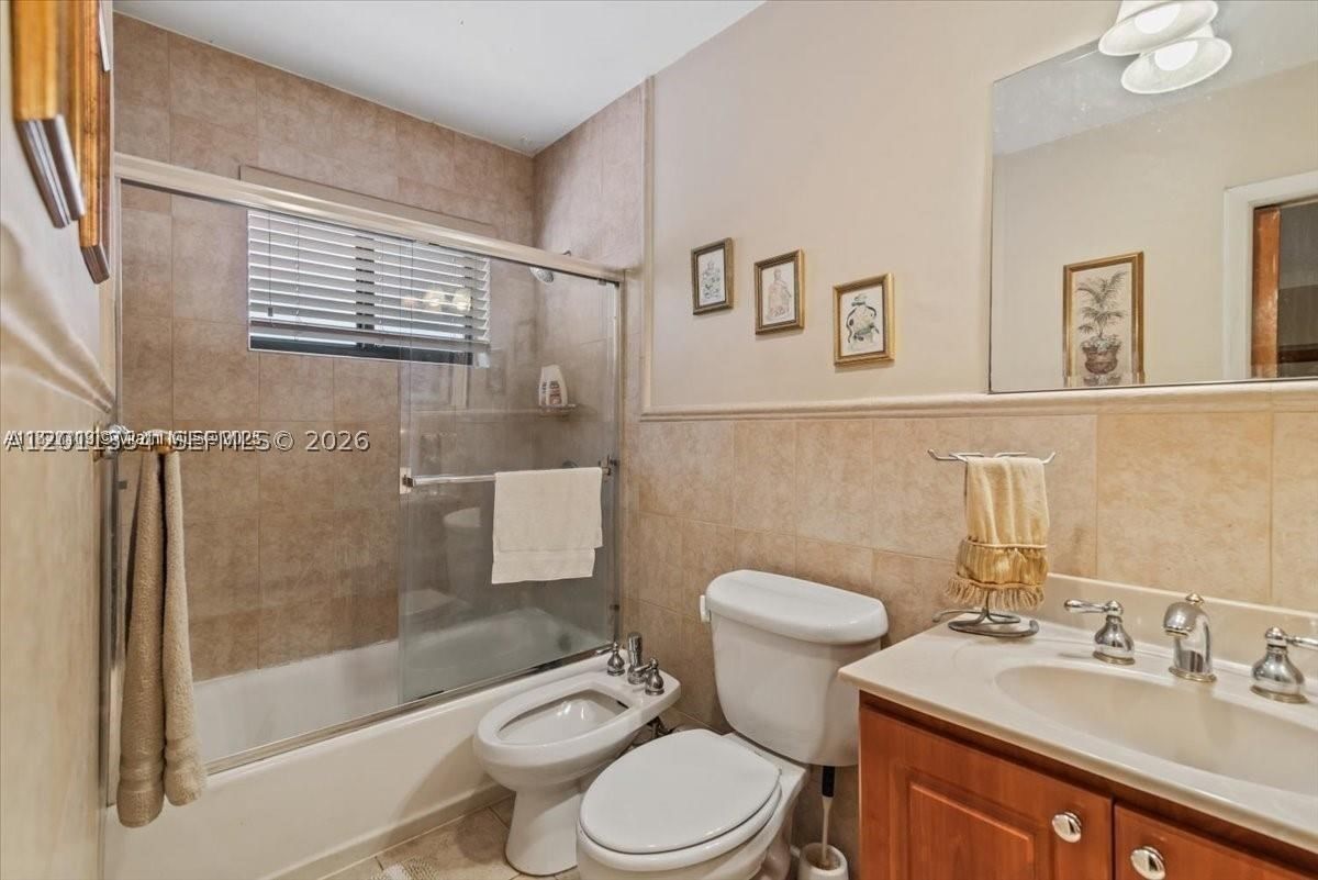 Real estate property located at 6385 25th St, Miami-dade, Coral Villas Rev, Miami, FL