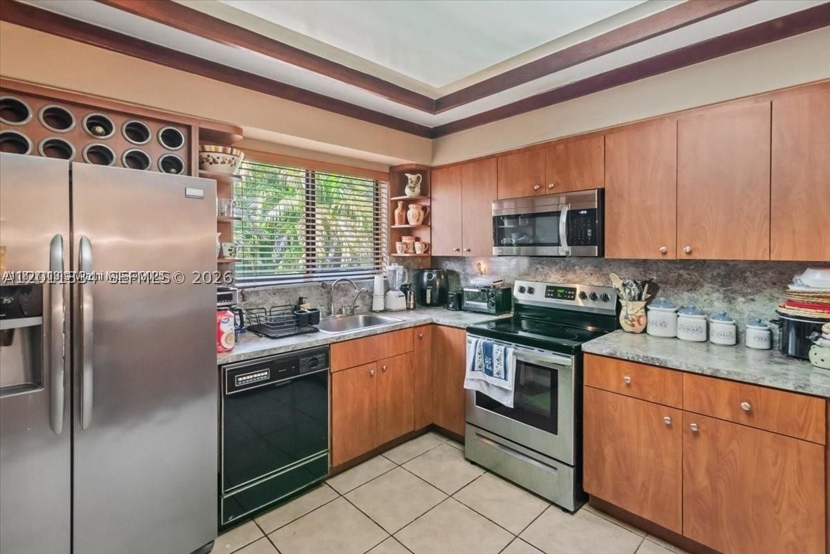 Real estate property located at 6385 25th St, Miami-dade, Coral Villas Rev, Miami, FL