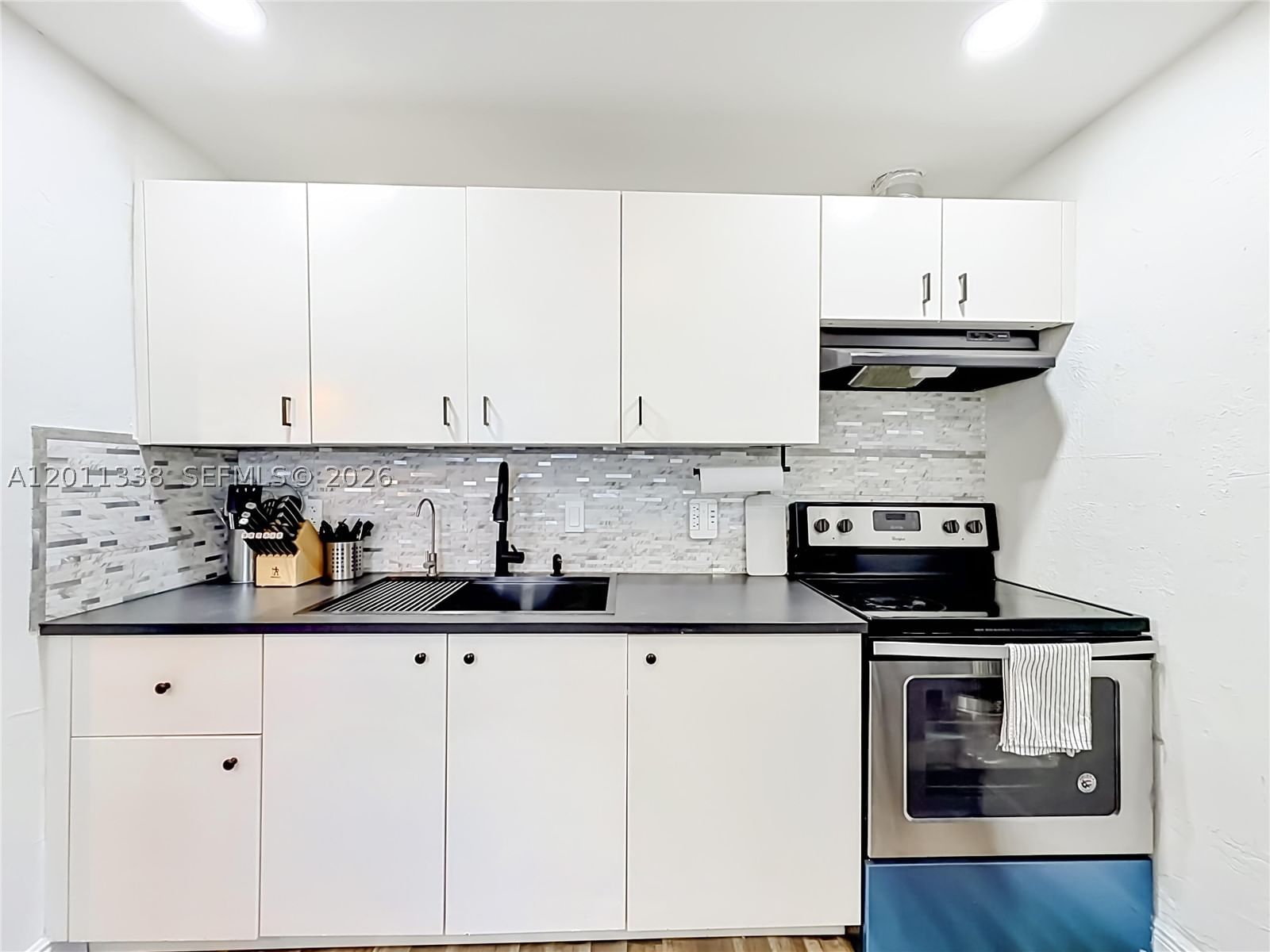 Real estate property located at 800 17th Ter, Broward, Hunters Manor Rev Plat Of, Pompano Beach, FL