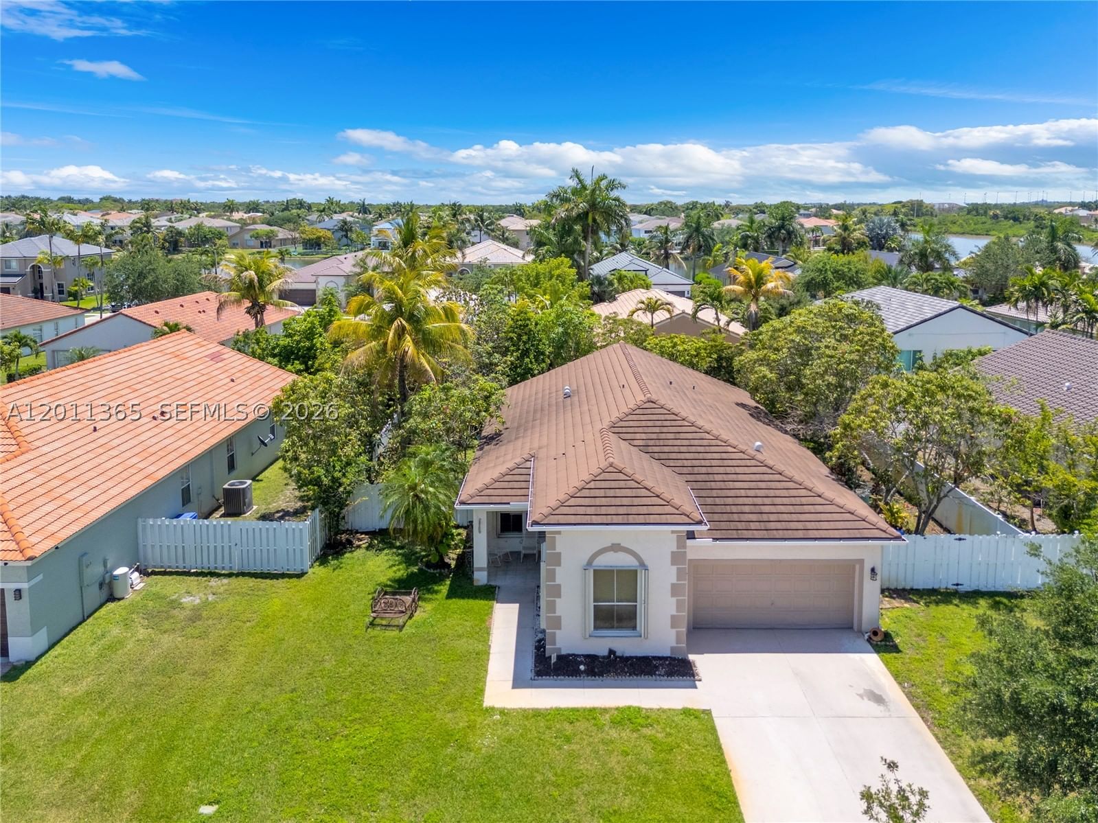 Real estate property located at 16332 10th St, Broward, Heftler Homes At Pembroke, Pembroke Pines, FL