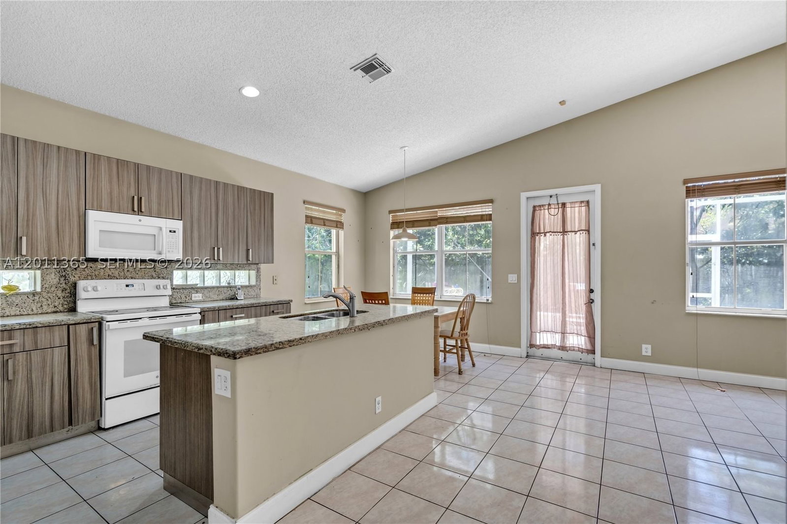 Real estate property located at 16332 10th St, Broward, Heftler Homes At Pembroke, Pembroke Pines, FL