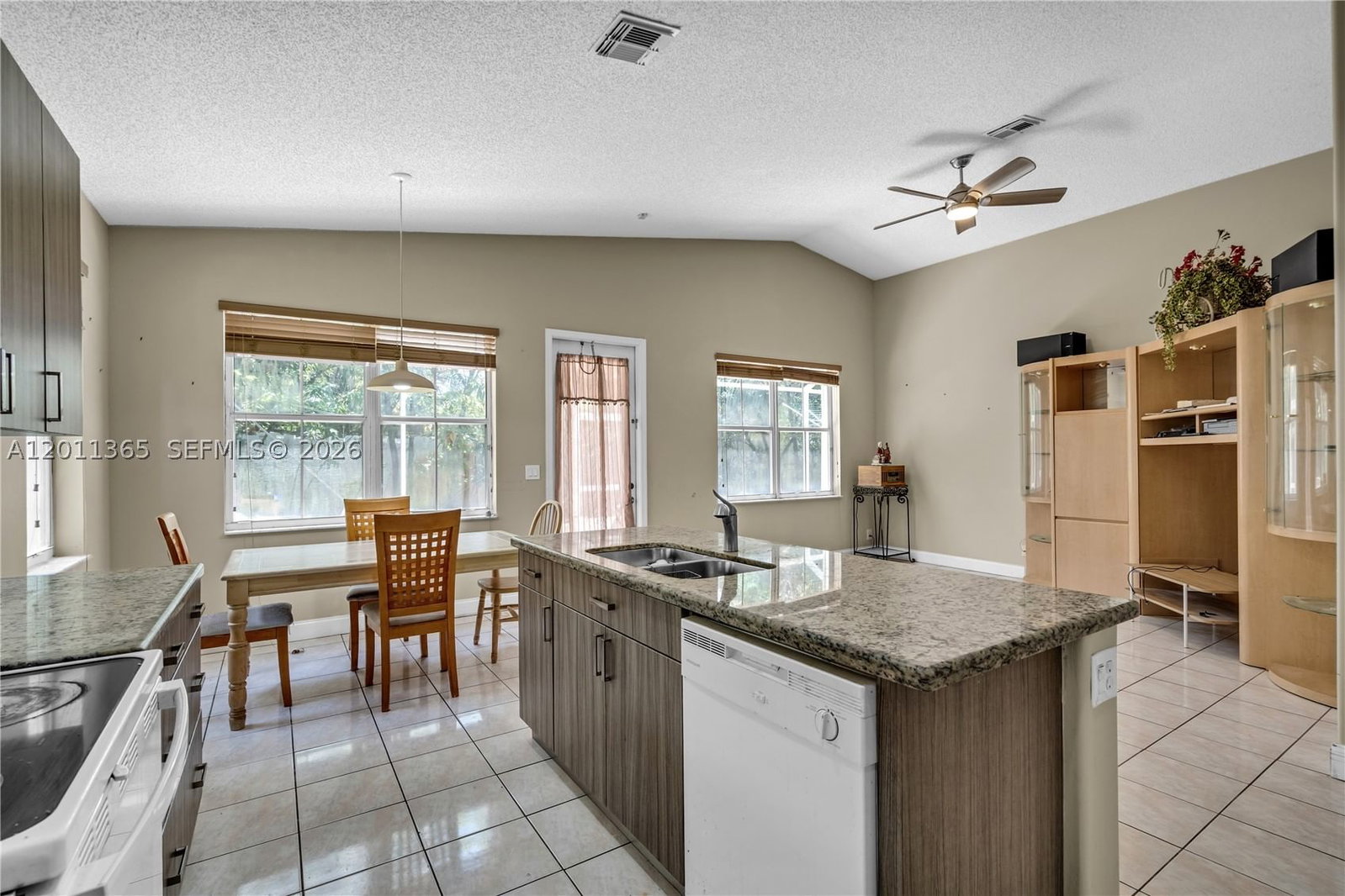 Real estate property located at 16332 10th St, Broward, Heftler Homes At Pembroke, Pembroke Pines, FL