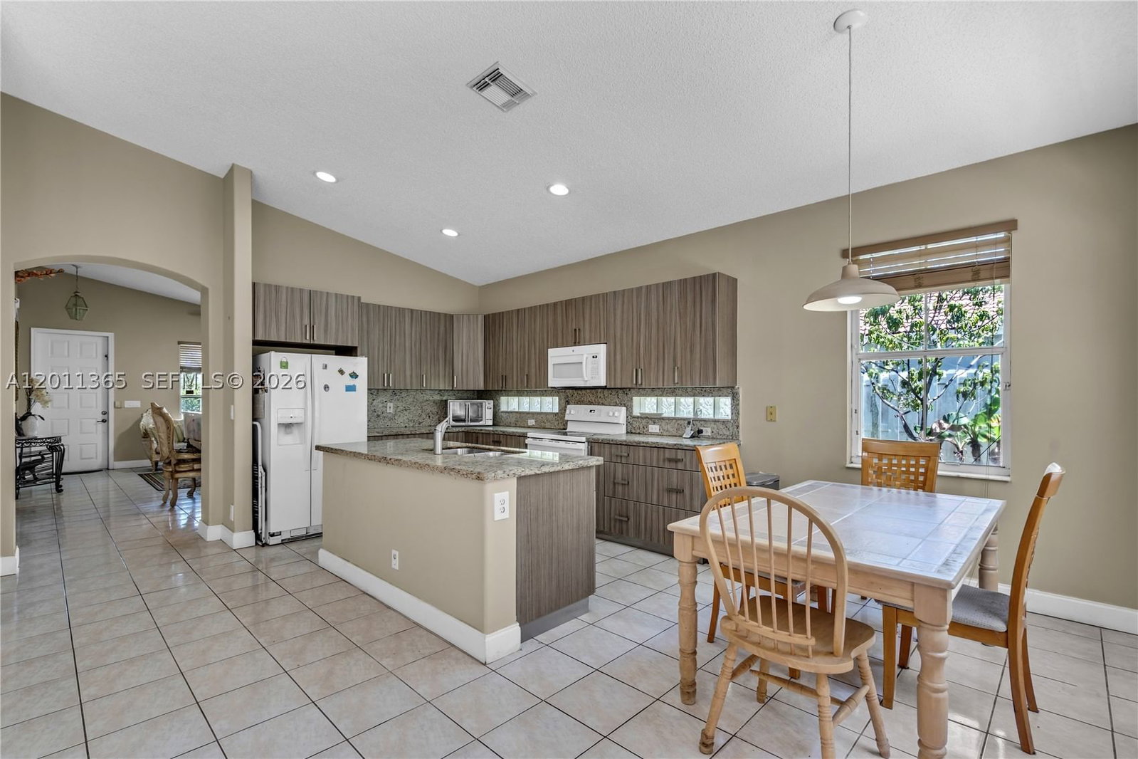 Real estate property located at 16332 10th St, Broward, Heftler Homes At Pembroke, Pembroke Pines, FL