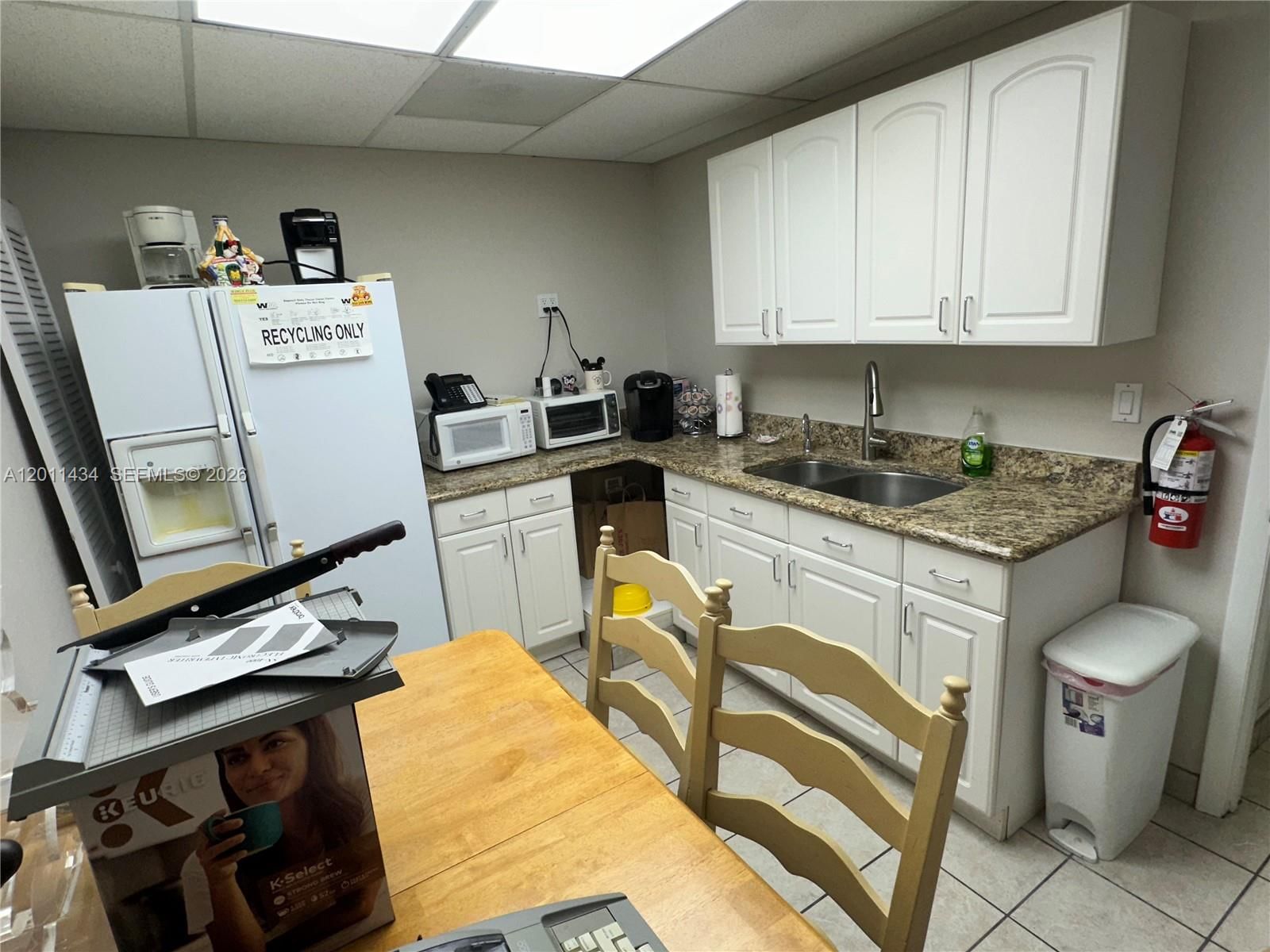 Real estate property located at 3000 University Dr #2E, Broward, North Broward 441 To Everglades (3611-3642), Coral Springs, FL
