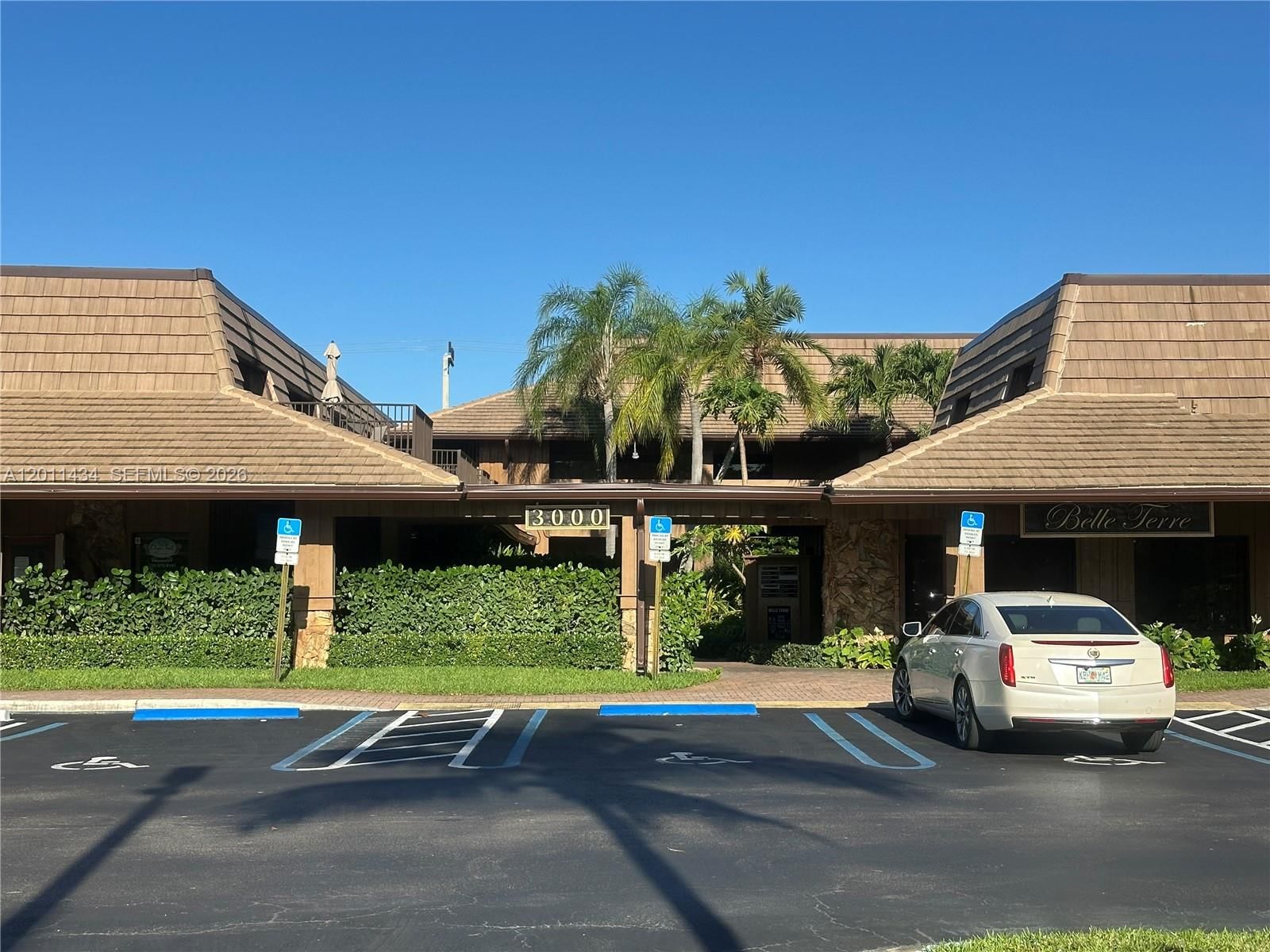 Real estate property located at 3000 University Dr #2E, Broward, North Broward 441 To Everglades (3611-3642), Coral Springs, FL