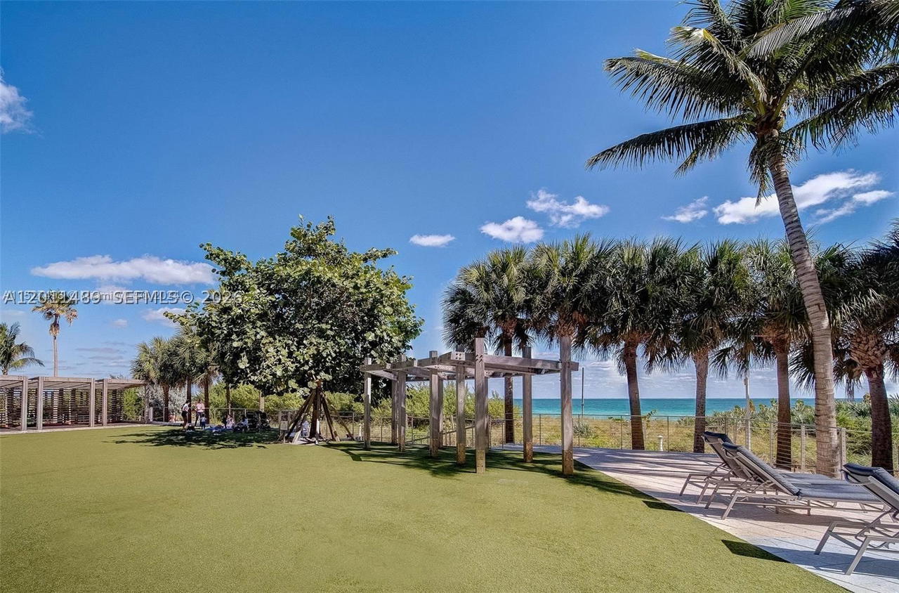 Real estate property located at 6899 Collins Ave #2004, Miami-dade, North Carillon Beach Cond, Miami Beach, FL