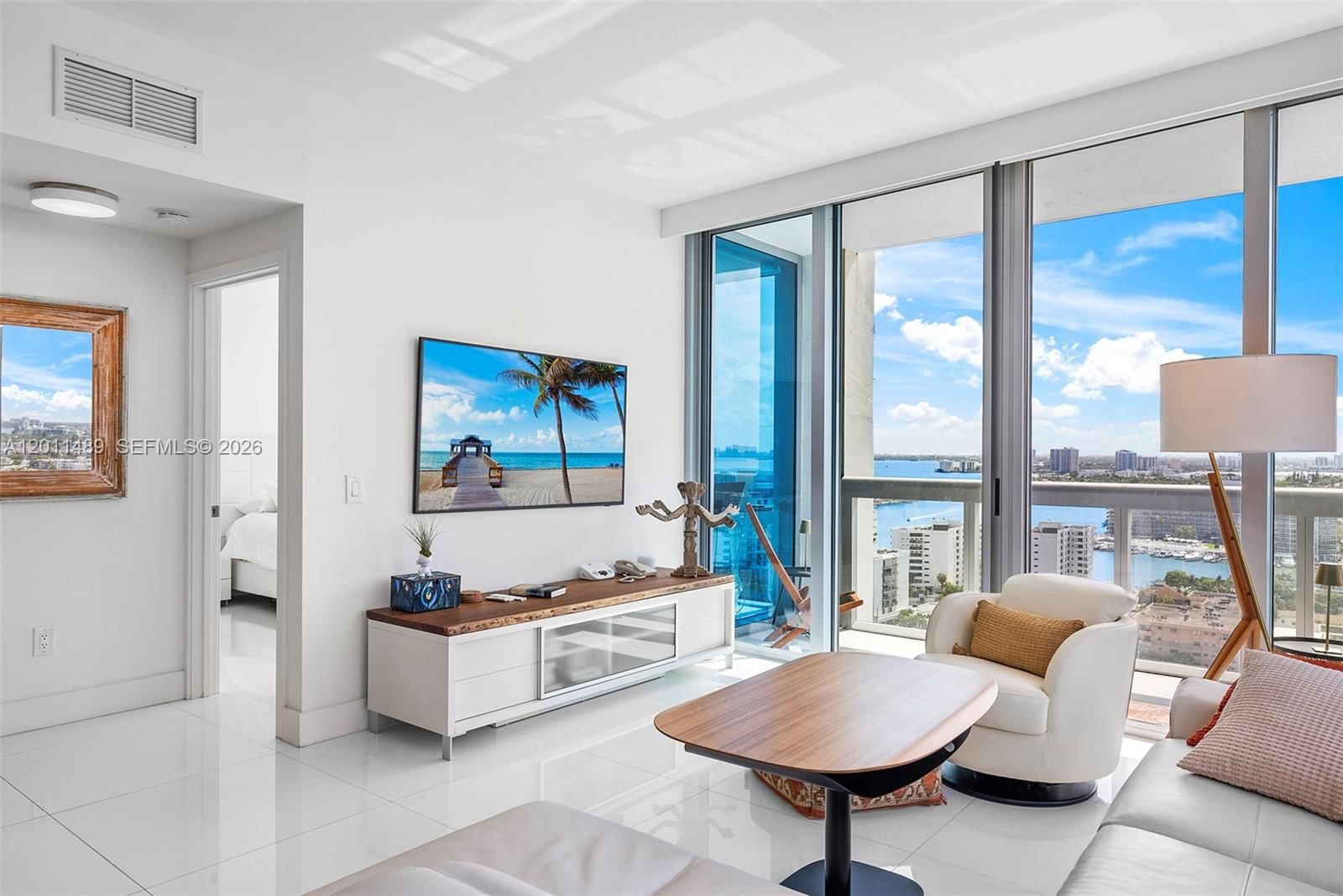 Real estate property located at 6899 Collins Ave #2004, Miami-dade, North Carillon Beach Cond, Miami Beach, FL