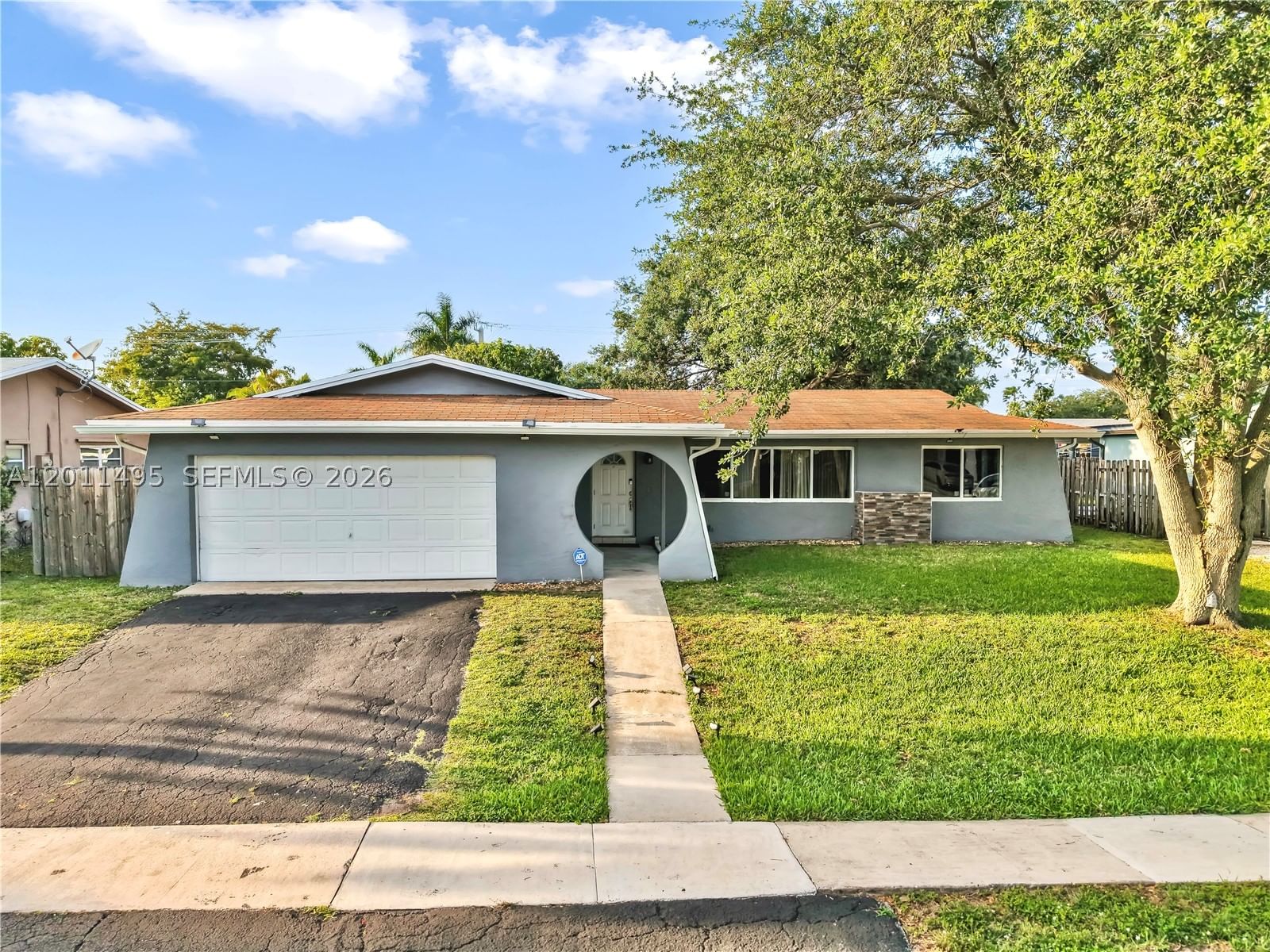 Real estate property located at 9511 8th St, Broward, Pasadena Lakes South, Pembroke Pines, FL