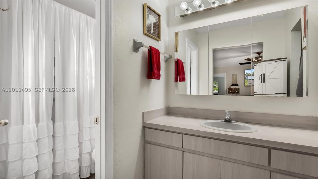 Real estate property located at 9511 8th St, Broward, Pasadena Lakes South, Pembroke Pines, FL