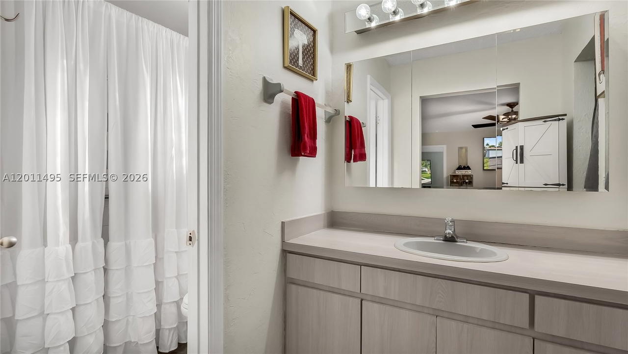 Real estate property located at 9511 8th St, Broward, Pasadena Lakes South, Pembroke Pines, FL