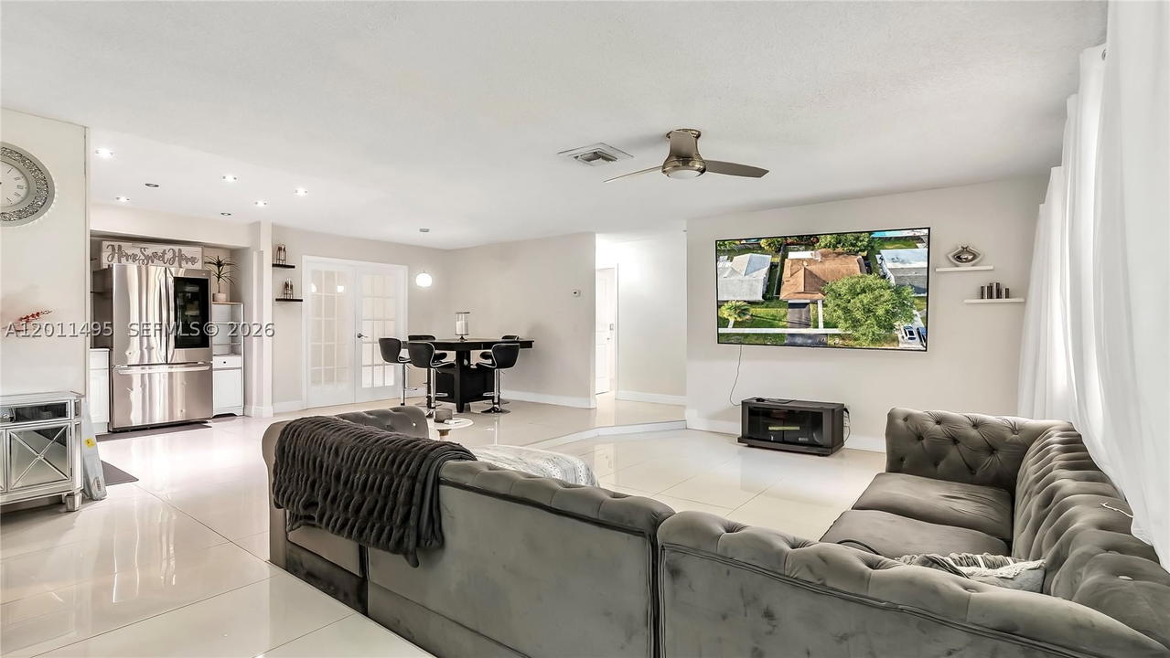 Real estate property located at 9511 8th St, Broward, Pasadena Lakes South, Pembroke Pines, FL