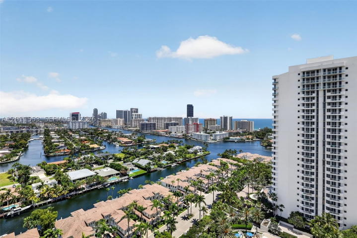 Real estate property located at 21205 YACHT CLUB DR #2409, Miami-dade, North Tower At The Point, Aventura, FL