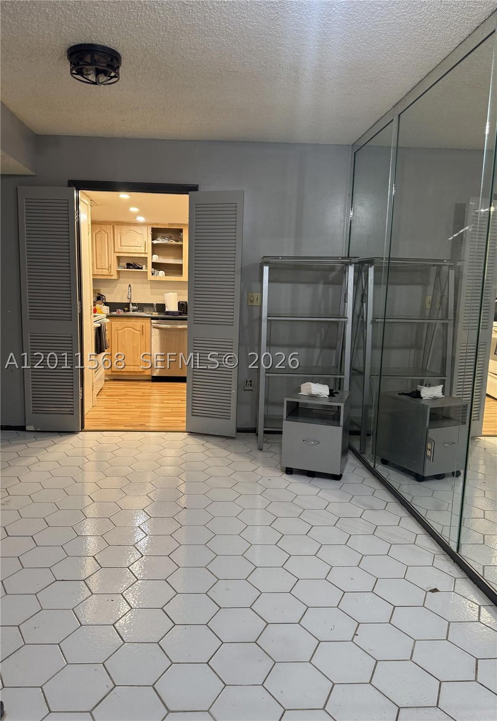 Real estate property located at 4176 Inverrary Dr #103, Broward, Manors Of Inverrary I-6, Lauderhill, FL