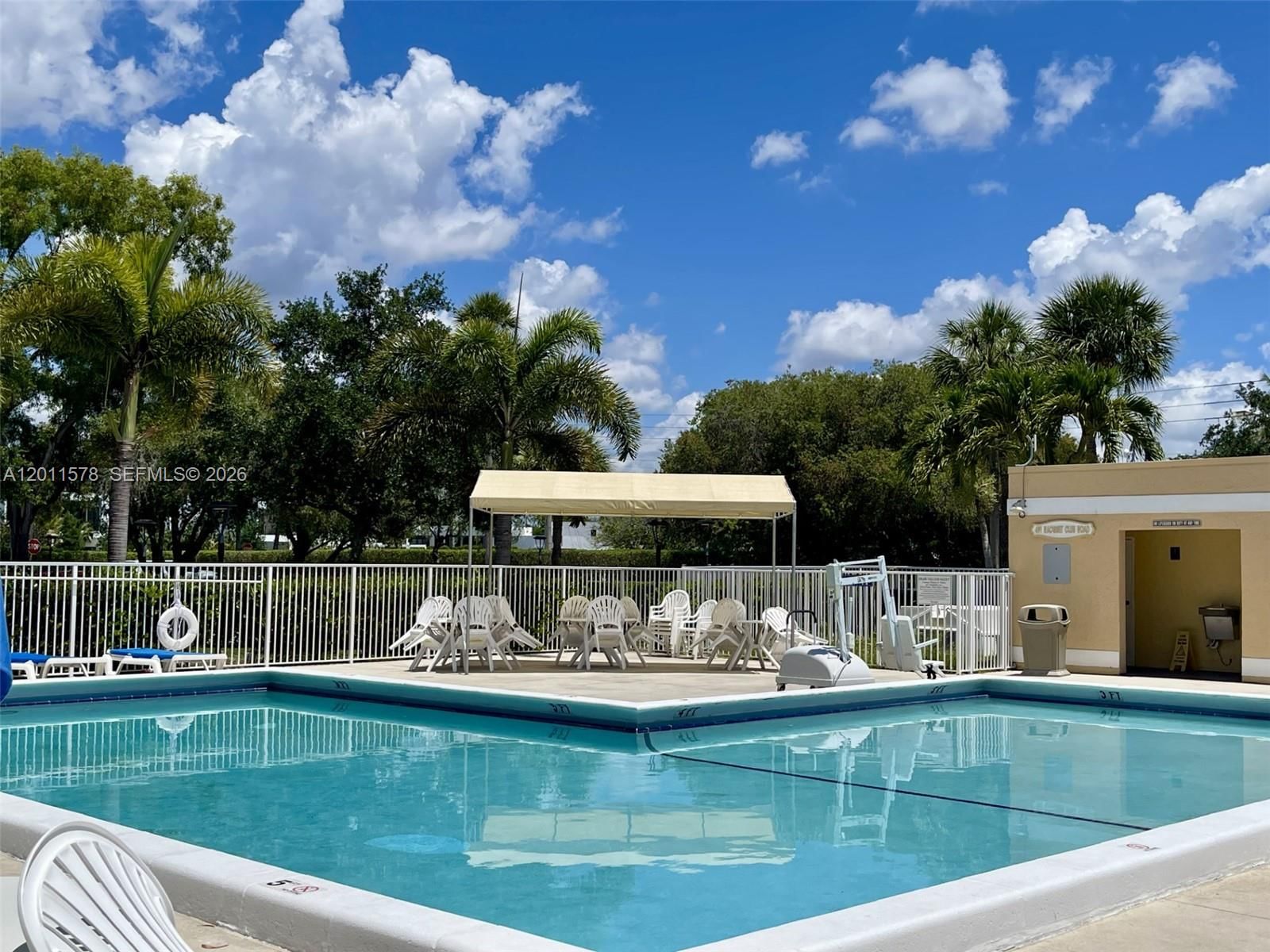 Real estate property located at 491 Racquet Club Rd #303, Broward, Bldg 130 Of Country Club, Weston, FL